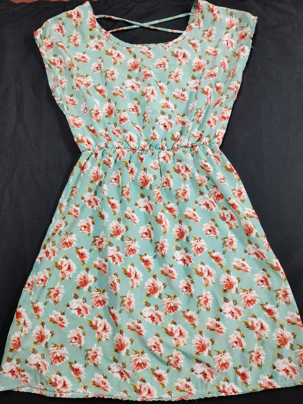 Body Central Mint Green Floral Top